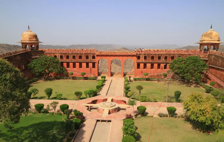 Jaigarh Fort